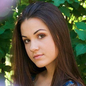 Jessica Baio, 23 (Pop Singer)