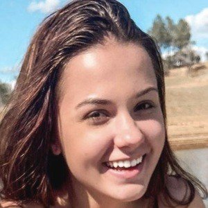 Jessica Baio, 23 (流行歌手)