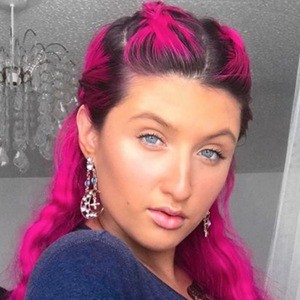 Jessica Ballinger, 28 (TikTok明星)