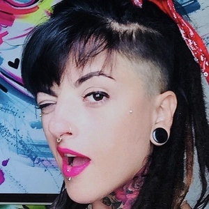 Jessica Damasceno, 30 (Татуировщик)