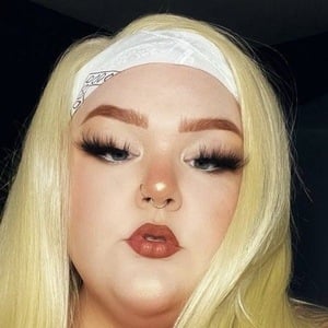 Jessica Glass, 28 (TikTok Star)