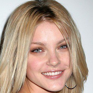 Jessica Stam, 39 (模特)