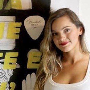 Jessie Bearden, 33 (Artista Pop)