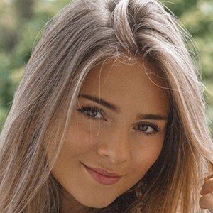 Jessy Hartel image 5