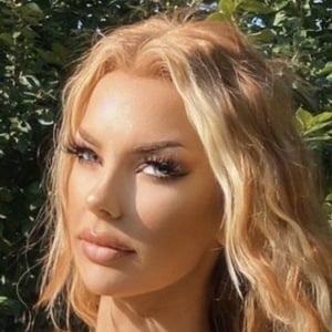 Jessy Volk, 17 (TikTok明星)