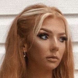 Jessy Volk, 17 (TikTok明星)