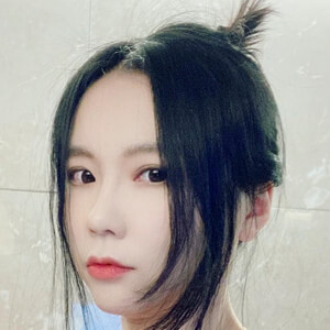 J.Fla, 38 (Ca sĩ nhạc Pop)