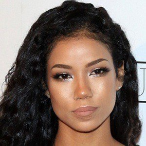 Jhené Aiko, 37 (R&B歌手)