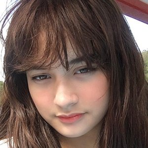 Jillian Ward, 20 (Actriz de Televisión)