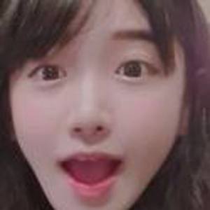 Jinnytty, 33 (Twitch Star)