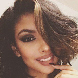 Jiselle Arianne, 32 (Model)