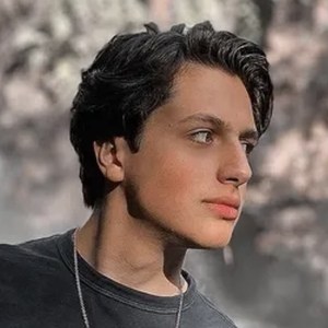 Jo Villegas, 22 (TikTok Star)