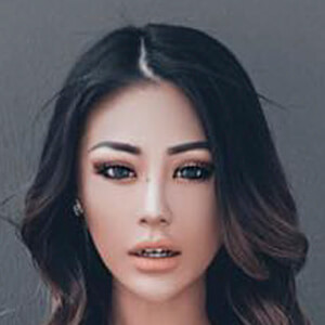 Joanna Aoran Rein, 34 (Instagram Star)