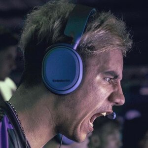 Joaquín Peña, 32 (Twitch Star)