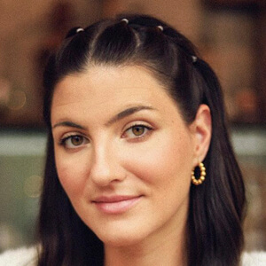 Jocelyn Bedard (TikTok Star) - Age, Birthday, Bio, Facts, Family, Net