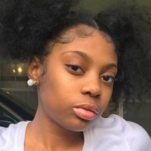 Jocelyn Mays, 22 (Instagram Star)