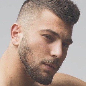 Joey Wachs, 26 (TikTok Star)