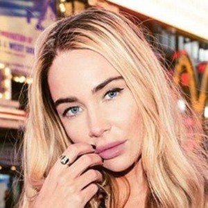 Johanna Emma Olsson, 35 (Blogger)