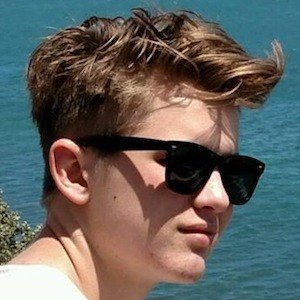 John-Robert Rimel, 25 (流行歌手)