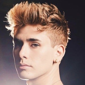 Johnny Valentine, 25 (TikTok Star)