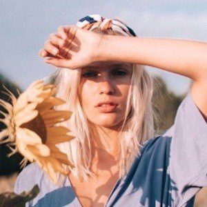 Jolie Janine, 29 (YouTube Star)