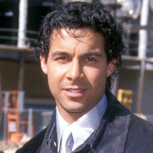 Jon Huertas, 56 (Actor de Televisión)