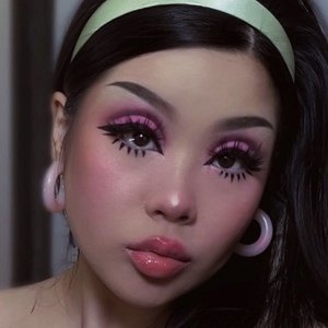 Joni Sann, 28 (TikTok Star)