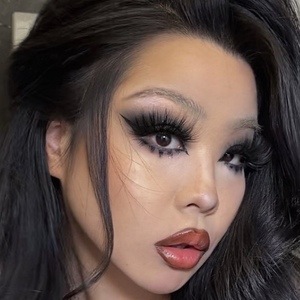 Joni Sann, 28 (TikTok明星)