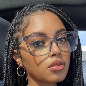 Jonica Keating, 25 (Ngôi sao Instagram)