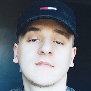 Jordan Elliot, 26 (TikTok Star)