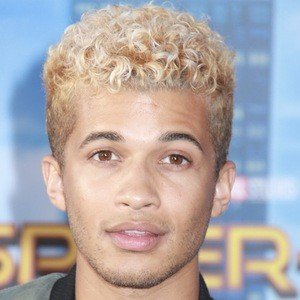 Jordan Fisher, 31 (Actor de Televisión)