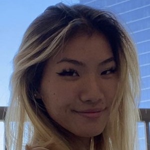 Jordyn Constantian, 22 (TikTok明星)