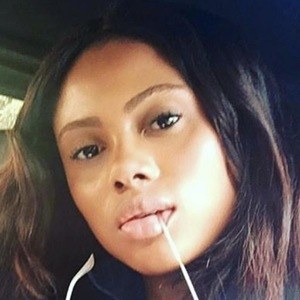 Joselyn Dumas image 4