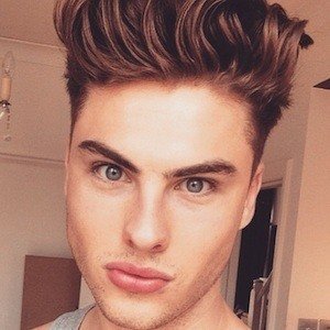 Josh Bateson, 31 (Instagram Star)