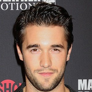 Josh Bowman image 5