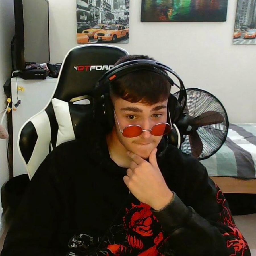 Josh Manifold, 18 (Twitch Star)