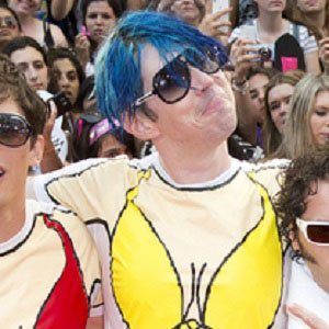 Josh Ramsay, 38 (流行歌手)
