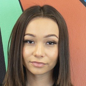 Josie Alesia, 21 (Instagram Star)