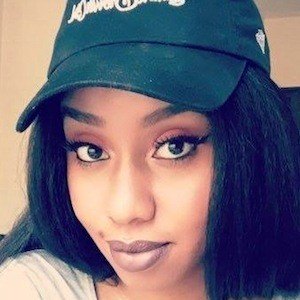 Jouelzy, 40 (YouTube Star)