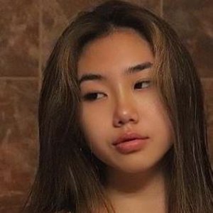 Joyy.li, 21 (TikTok Star)