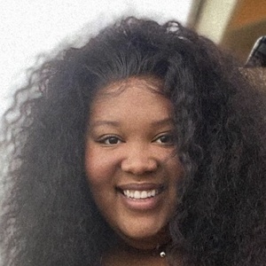 Jstlivinbby, 34 (Ngôi sao Instagram)