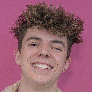 JT Casey, 22 (Estrella de TikTok)