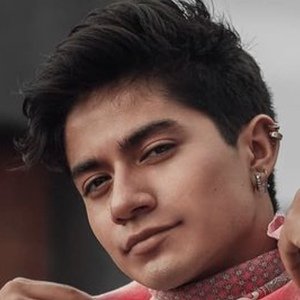 Juan Bernardo Flores image 7