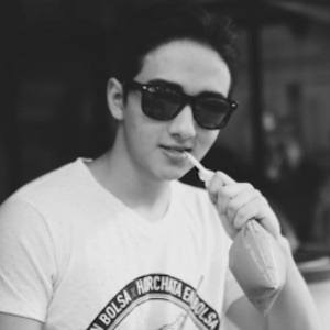 Juan Sebastián, 28 (Facebook-ster)