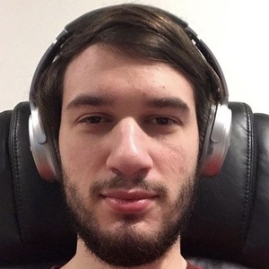 Juicy John, 26 (YouTuber)