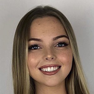 Julia Buchler, 23 (Instagram Star)