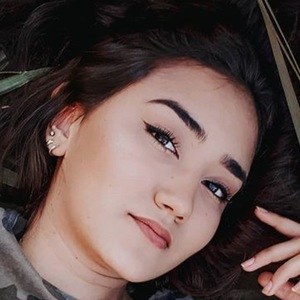 Julia Carvalho, 25 (Estrella de YouTube)