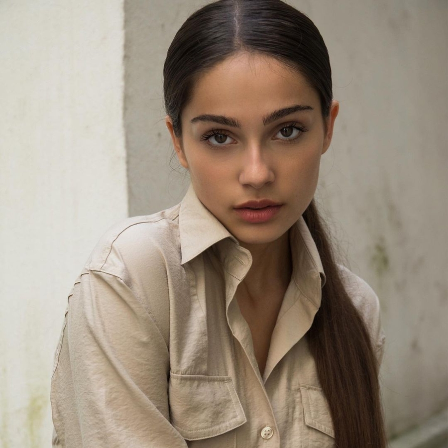 Julia Knezevic, 22 (Ngôi sao Instagram)