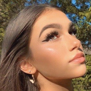 Julia Merekoulias, 22 (TikTok Star)