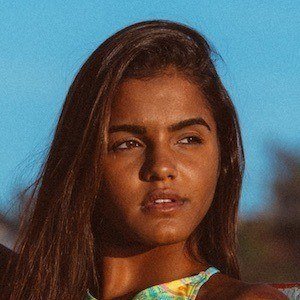 Júlia Muniz Robinson image 3